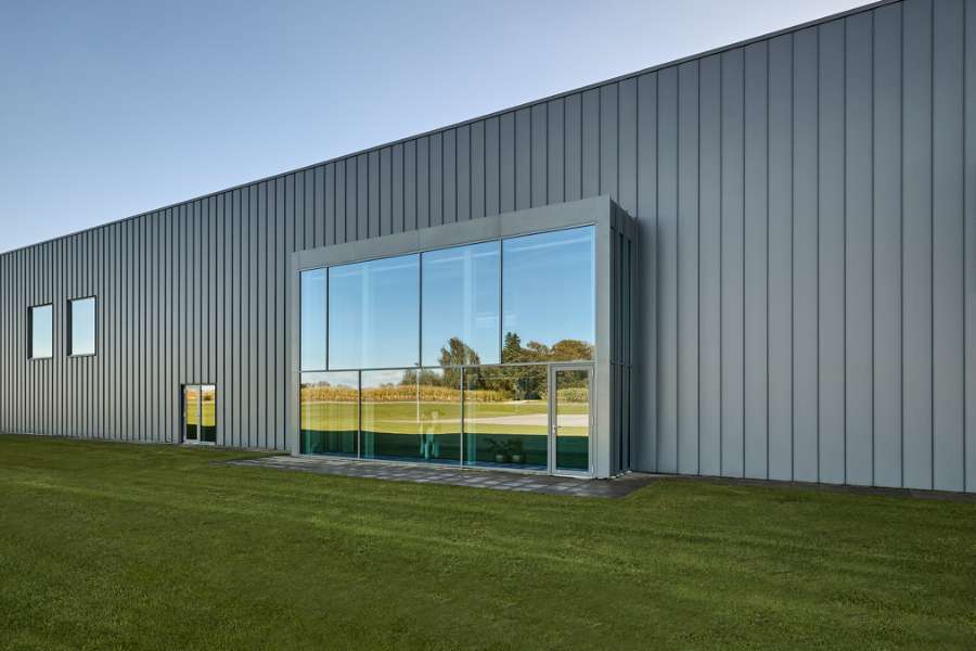 Stahlverkleidetes Schlachthof-Kraftzentrum in Himmerland, Himmerlandskød, Nordre Ringvej 99, 9620 Aalestrup, Dänemark